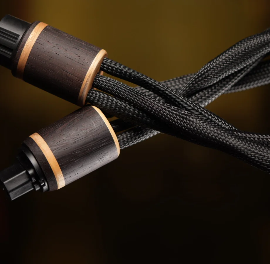 Hand-braided Velikinac power cable